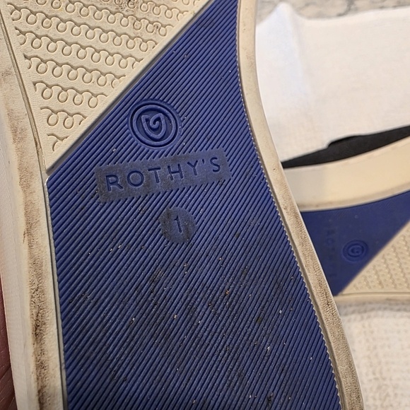 Rothy's The Kids Slip On Sneaker in the Black Size 1 EUC - Picture 14 of 15